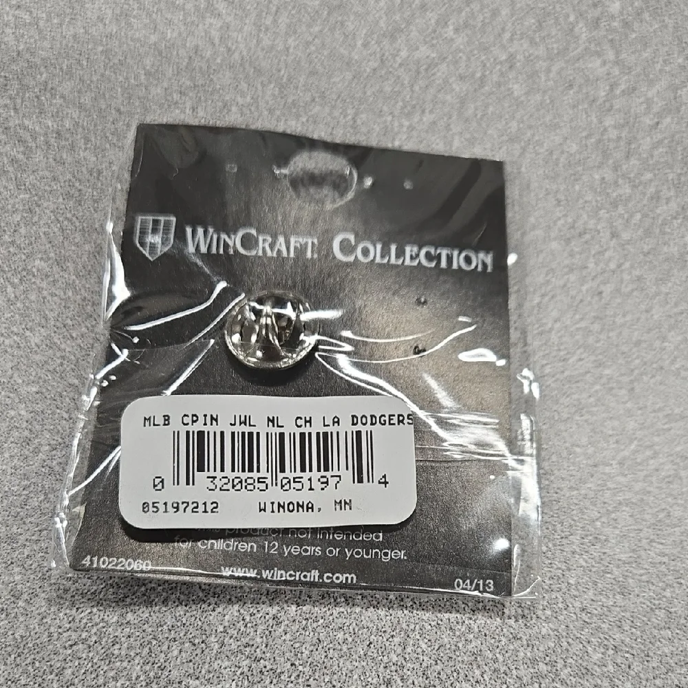 WinCraft Blue and White LA Dodgers Pin - Picture 2 of 2